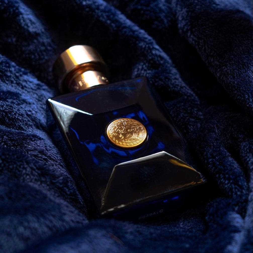 Versace Dylan Blue - Moon de Grasse - original perfumes - moondegrasse -